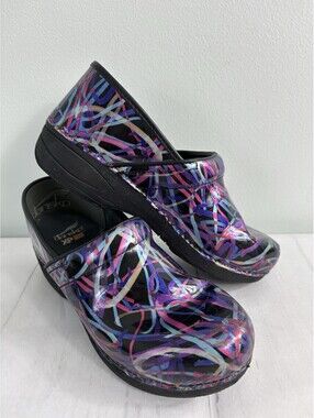 Dansko XP 2.0 Clogs in the "Ribbon Patent" Sz 11.5